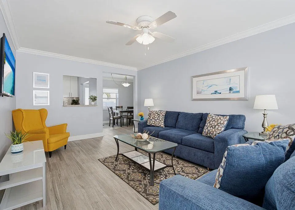 315 Van Buren St #205B