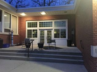 7135 McHenry St, Burlington, WI 53105