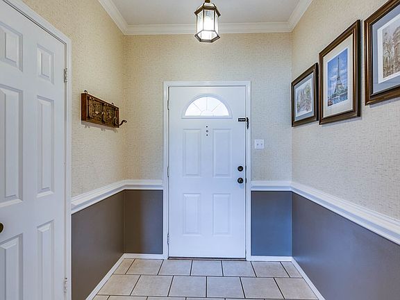 5th image of 3574 Shadyhill Dr