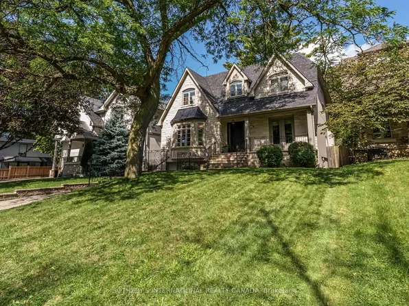 36 Mattice Rd, Toronto, ON M9A 1E6