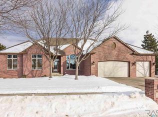 308 W Devitt Dr, Sioux Falls, SD 57108
