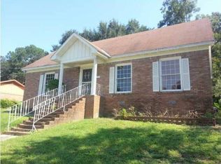 2304 N Lourdes Cir, Mobile, AL 36617