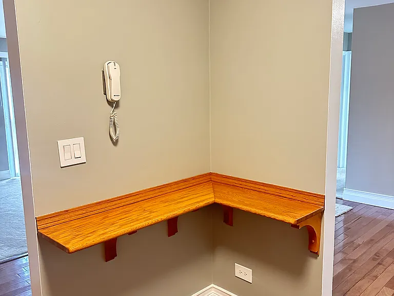 9S240 Lake Dr #108-BLDG17B — Photo 8
