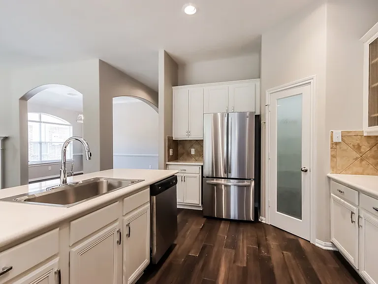 25589 Oakhurst Forest Dr — Photo 7