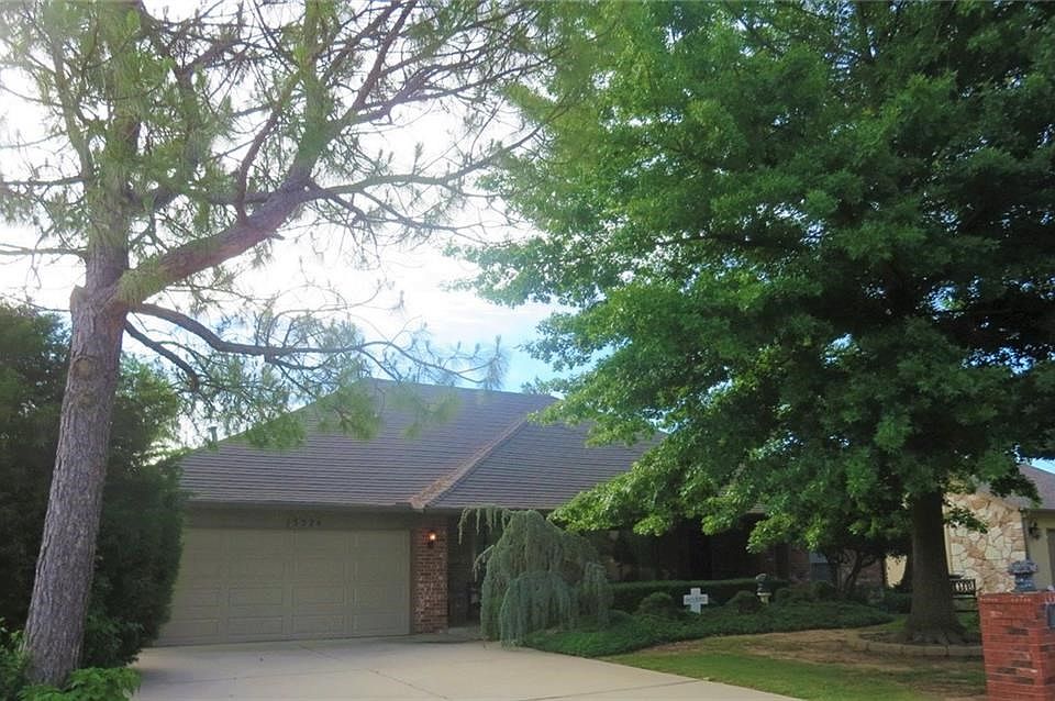 1st image of 13524 Apple Valley Dr