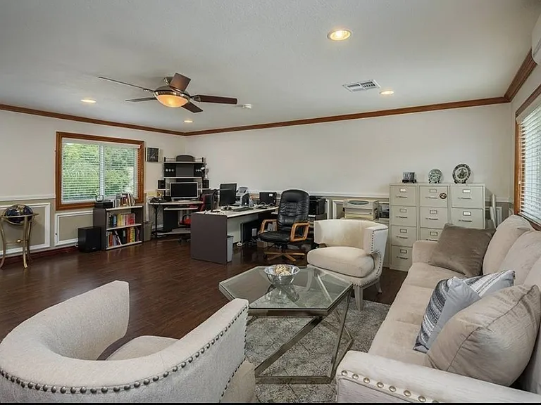 1509 Hollencrest Dr — Photo 18