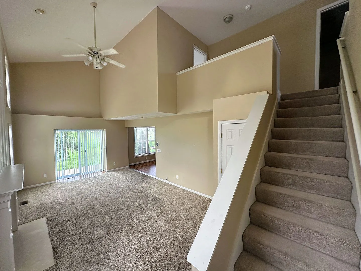 $200 Gift Card! 3-bed home available in Savoy! — Photo 2