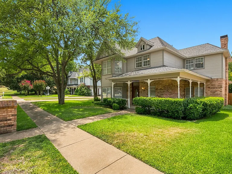 1205 Shannon Ln — Photo 6