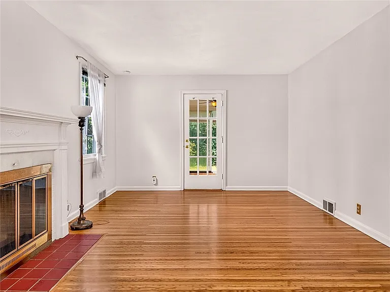 82 Clovercrest Dr — Photo 11