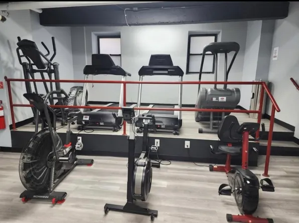 67-40 Yellowstone Boulevard image 10 of 11