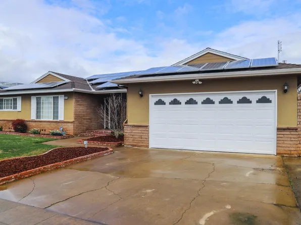 1294 E Los Altos Ave, Fresno, CA 93710