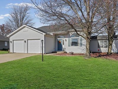 707 Country View Dr, Philo, IL, 61864