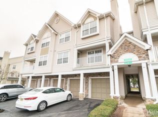 45 Inverness Dr, Edison, NJ 08820