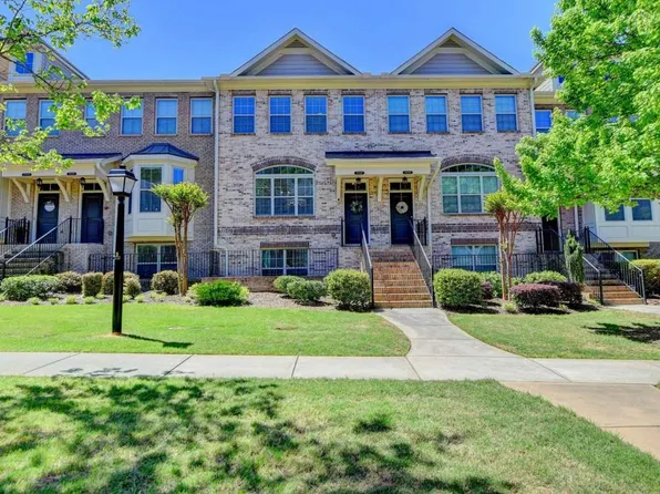 8040 Willoughby Ct, Alpharetta, GA 30005