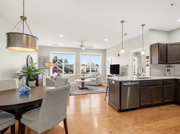 2 Mariners Way Unit 310, Plymouth, MA 02360
