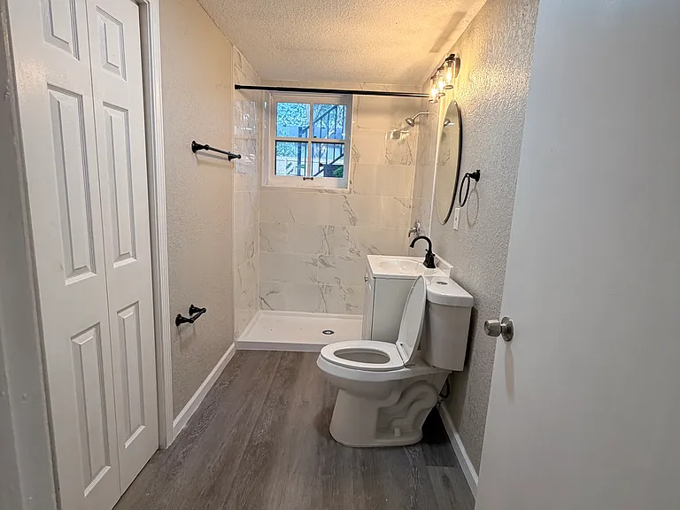 1632 S Kenwood St — Photo 24
