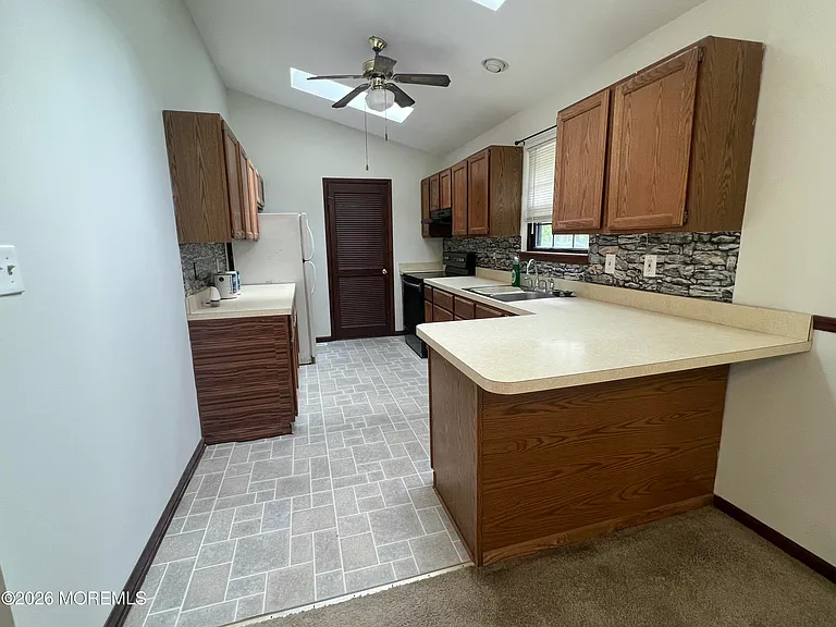 125 Lower Shore Rd — Photo 23