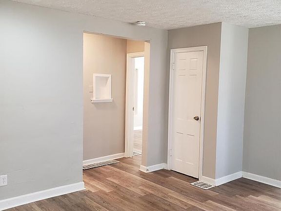 5th image of 3459 N Colorado Ave