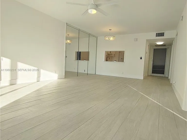 215 SE 3rd Ave #307C — Photo 3