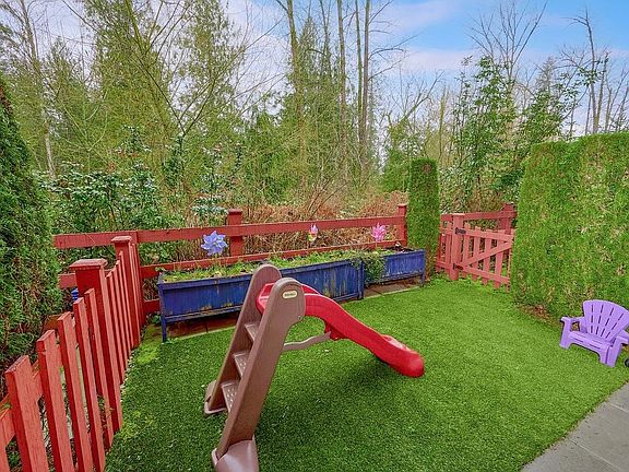 4th image of 10151 240th St #62