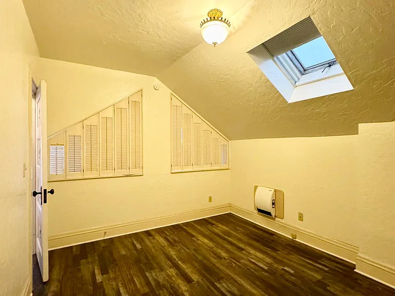 1 W Highland Dr #12 — Photo 11