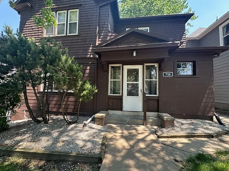 710 Benton St — Photo 1