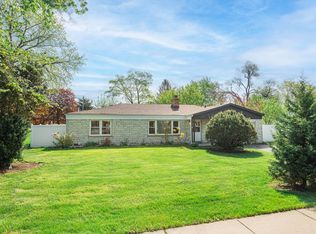 2307 N Arlington Heights Rd, Arlington Heights, IL 60004