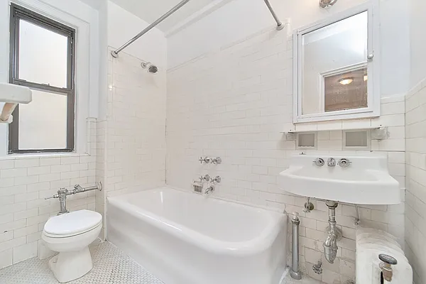 Rented by Living New York | media 22