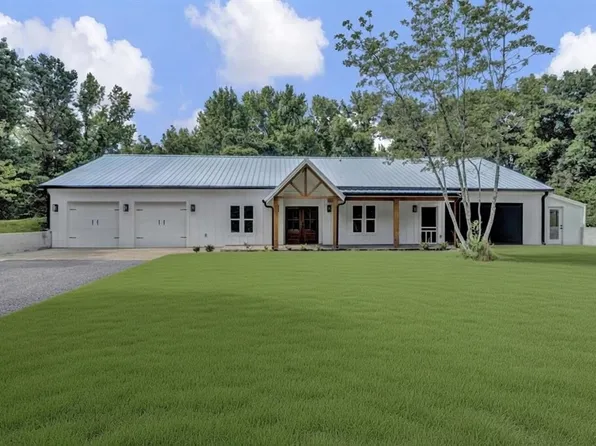 9700 N Helene Cv, Millington, TN 38053