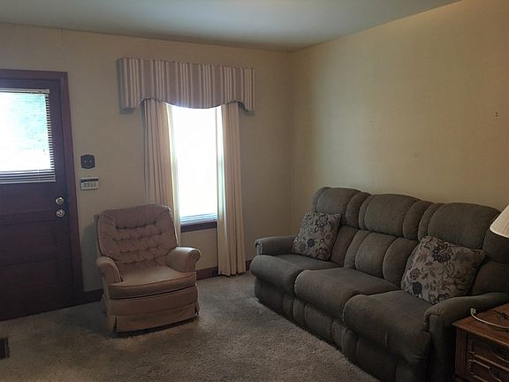 4th image of 6 Bryant Cir