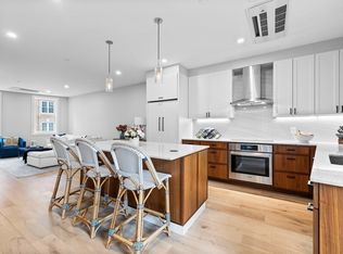 471 Hanover St #4, Boston, MA 02109