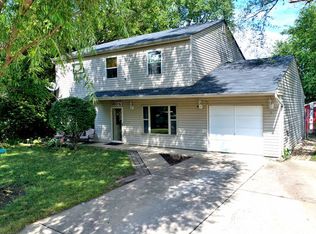 180 N Pinecrest Rd, Bolingbrook, IL 60440