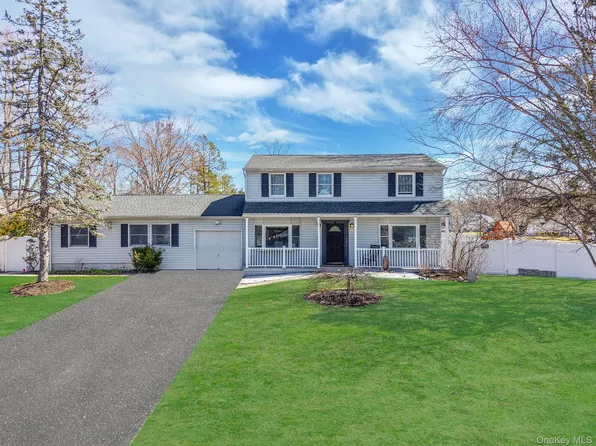 3 Heather Court, Centereach, NY 11720