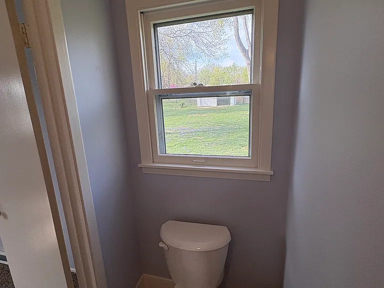 508 NW Obrien Rd — Photo 16