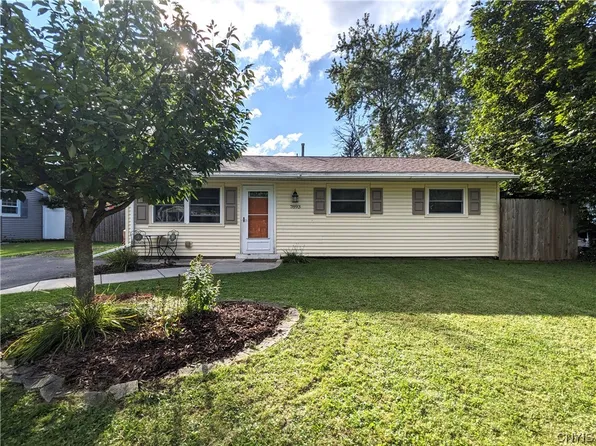 7893 John Huss Ave, Bridgeport, NY 13030