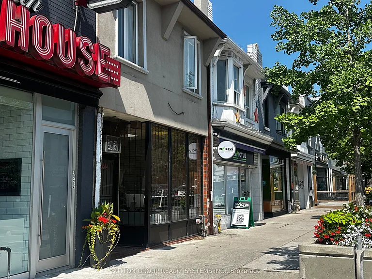 924 Danforth Ave #2 — Photo 16