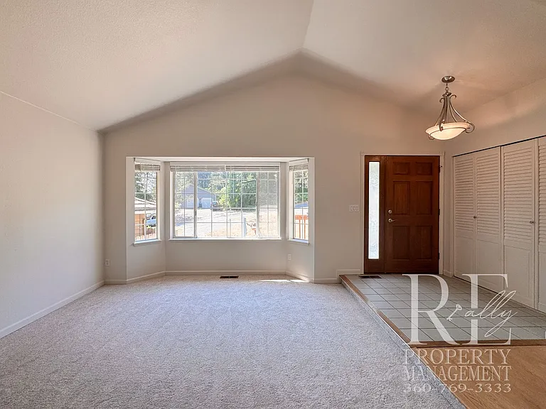 4618 NW Bernard St — Photo 7