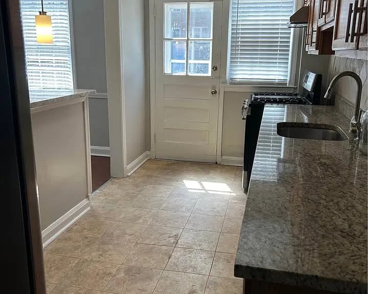 243 Brandon Rd — Photo 4