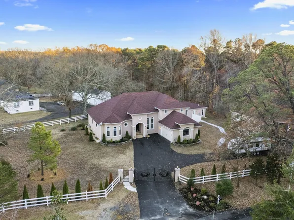 35 Hilliards Rd, Gibbsboro, NJ 08026