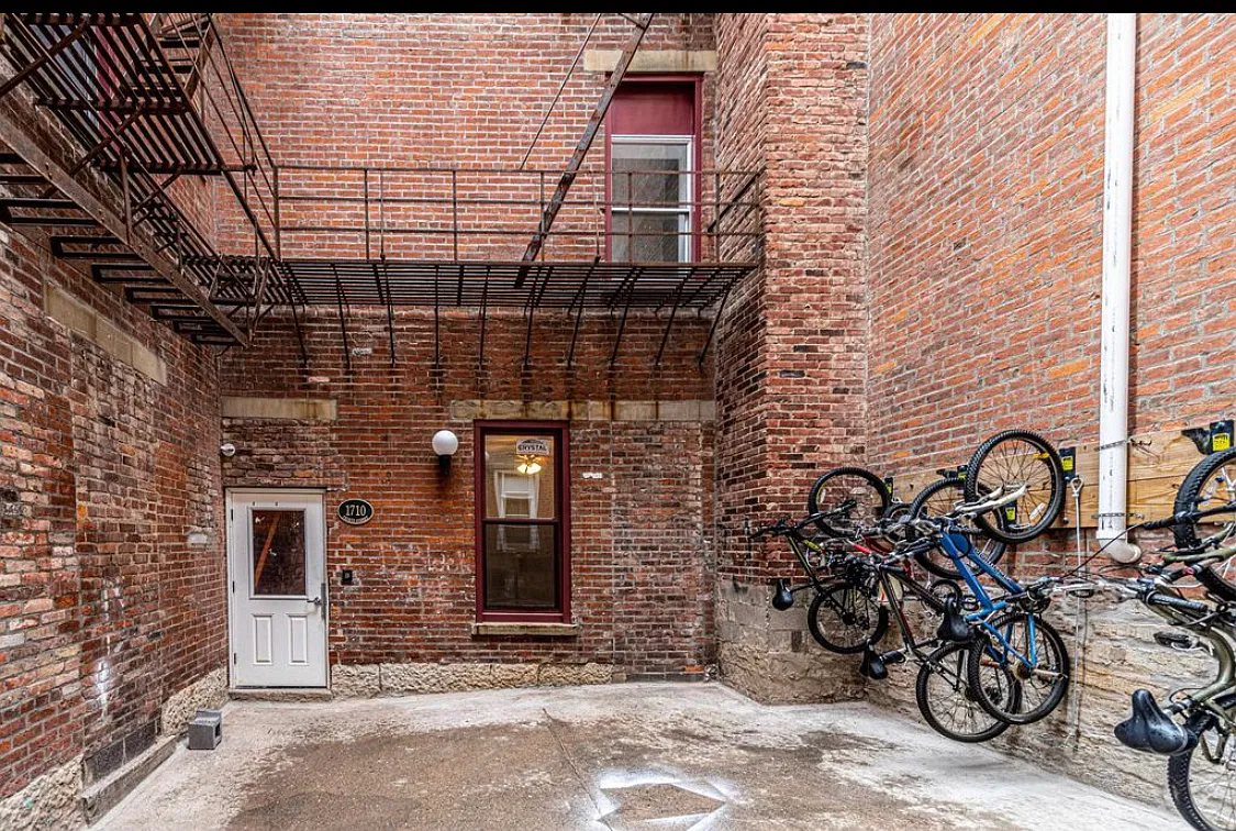 105 E Clifton Ave — Photo 3