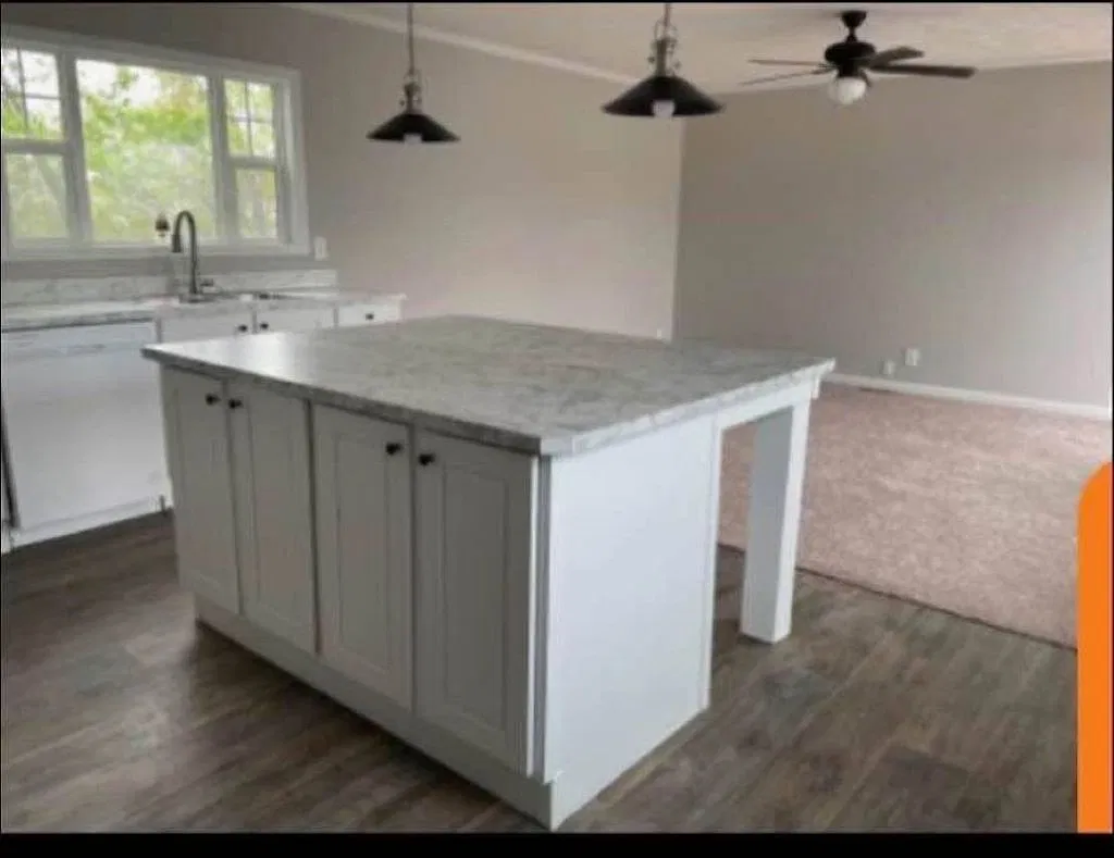 3 bed, 1216 sqft, $950 — Photo 2