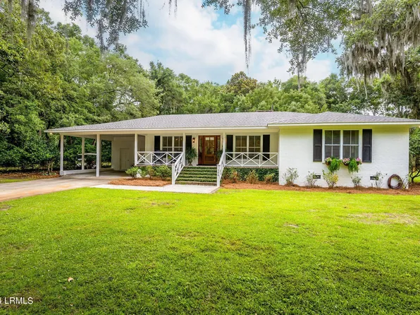 105 Fort Lyttleton Road, Beaufort, SC 29902