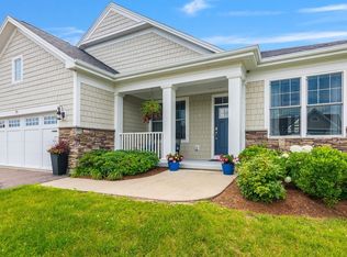 25 Half Moon Ln, Williston, VT 05495