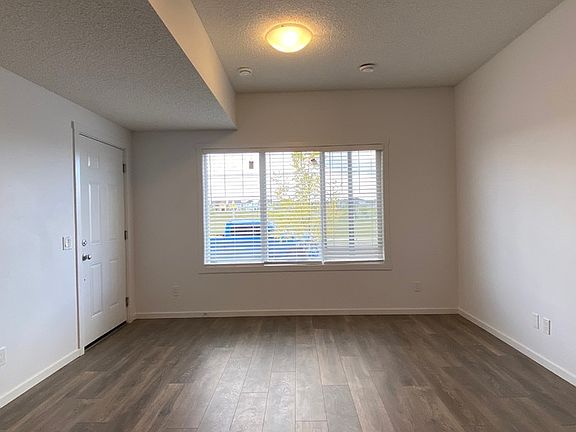 3rd image of 4102 Chappelle Grn SW