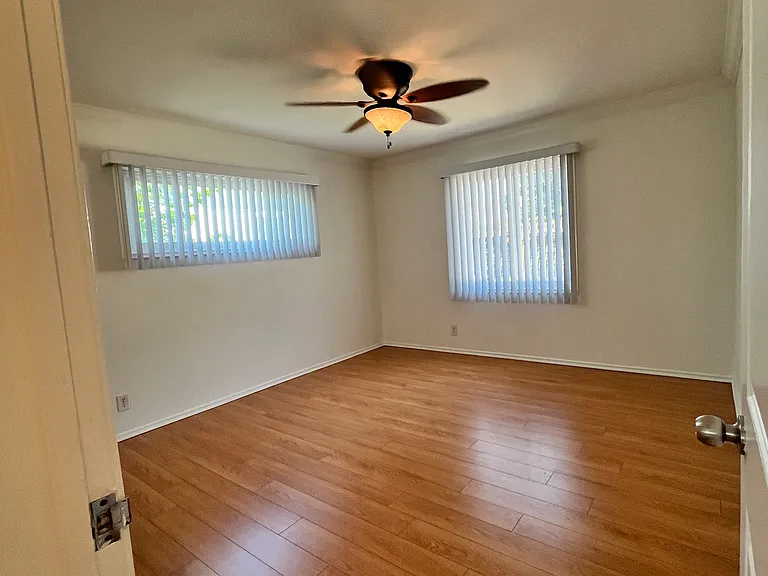 14525 Greenworth Dr — Photo 10