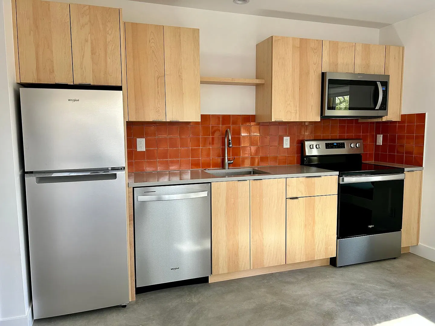 Modern 1BR Apt. (Built 2023), Walk to Downtown, Trails, Park & Grocery — Photo 4