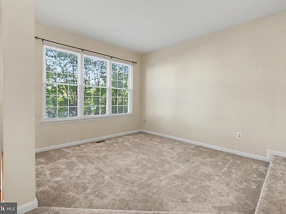 3rd image of 4805 Great Heron Ter