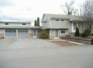 40 Union Ave, Johnston, RI 02919