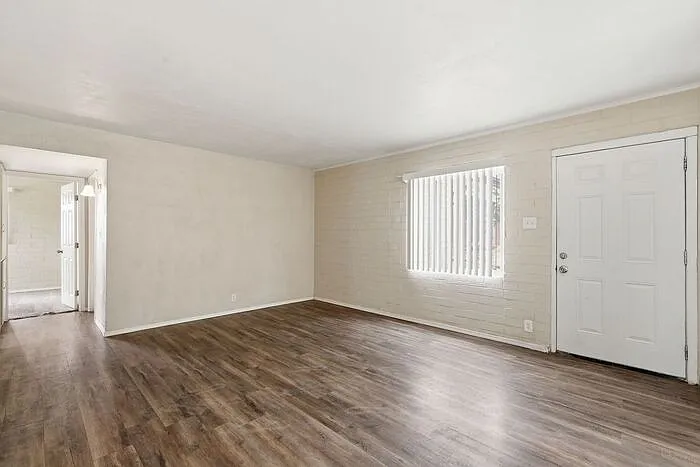2520 E Cameron Vis — Photo 3