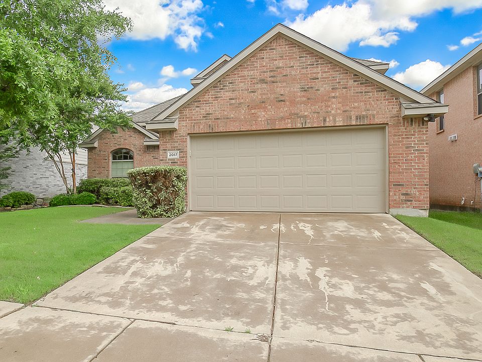 1st image of 2017 Kings Forest Dr